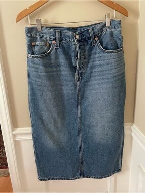 Levi's Denim Midi Skirt with side slit 28